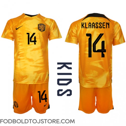 Holland Davy Klaassen #14 Hjemmebanesæt Børn VM 2022 Kortærmet (+ Korte bukser)